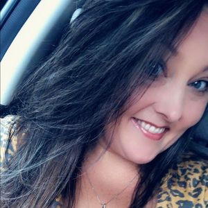 Meet your Posher, Teresa